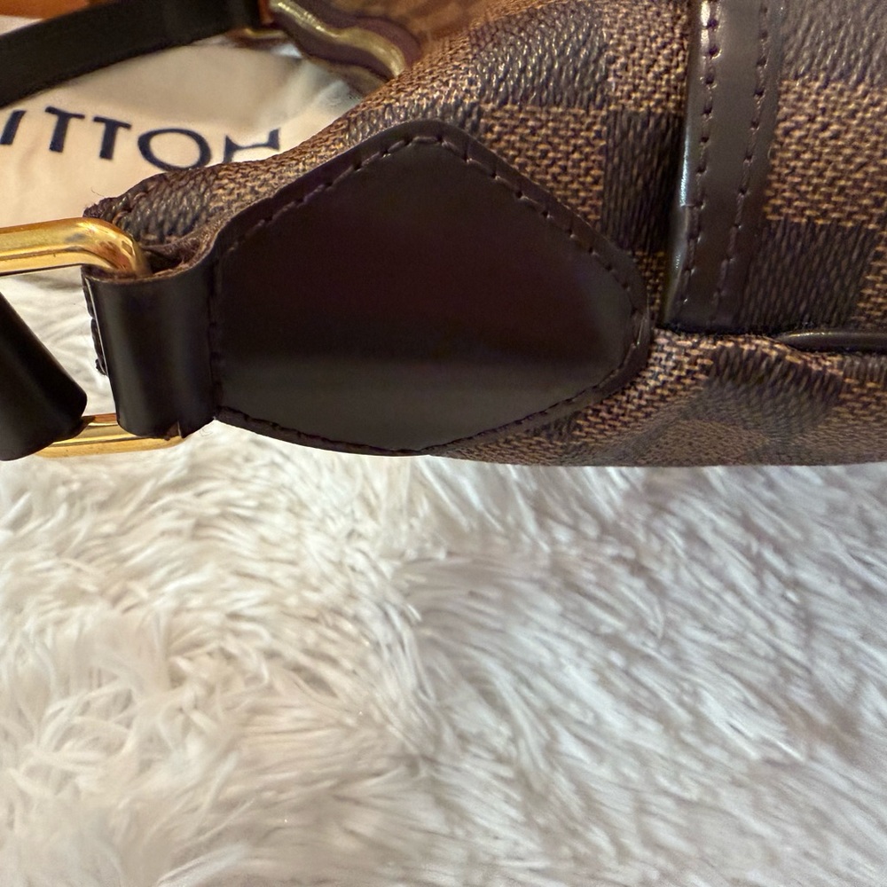 🎉HP🎉Authentic Louis Vuitton Bloomsbury Crossbody Handbag - Complete Set! - Picture 5 of 15